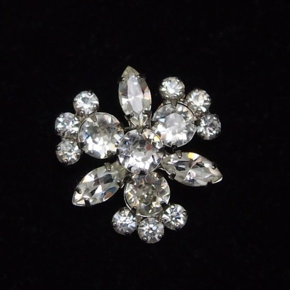 Vintage Jewelry - Kramer of NY Glass Crystal VTG Brooch